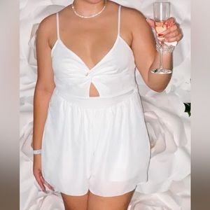 White shorts Romper W10